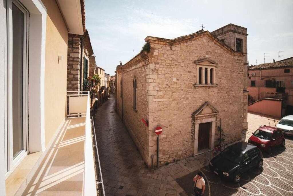 Le Dimore Degli Artisti Vico Mercatello Venosa Esterno foto