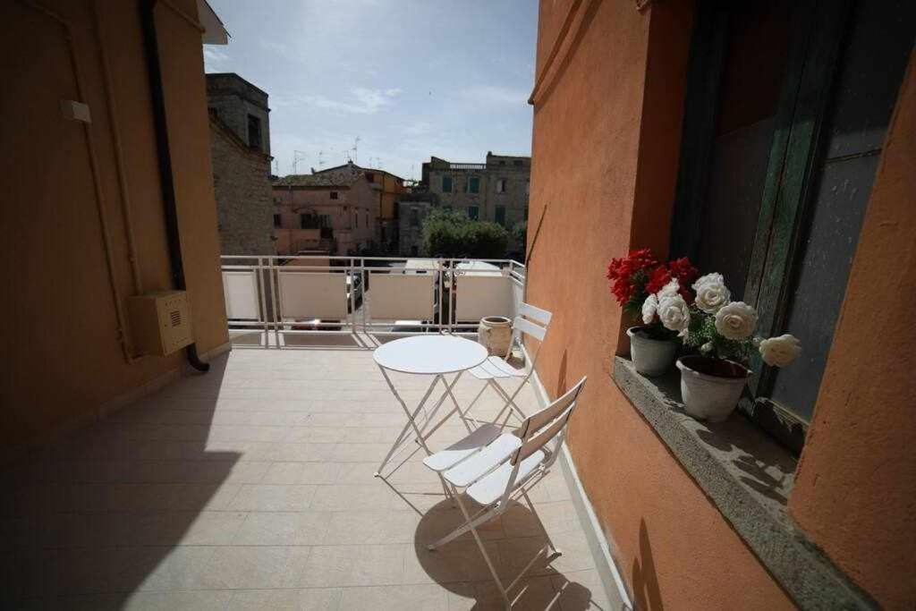 Le Dimore Degli Artisti Vico Mercatello Venosa Esterno foto